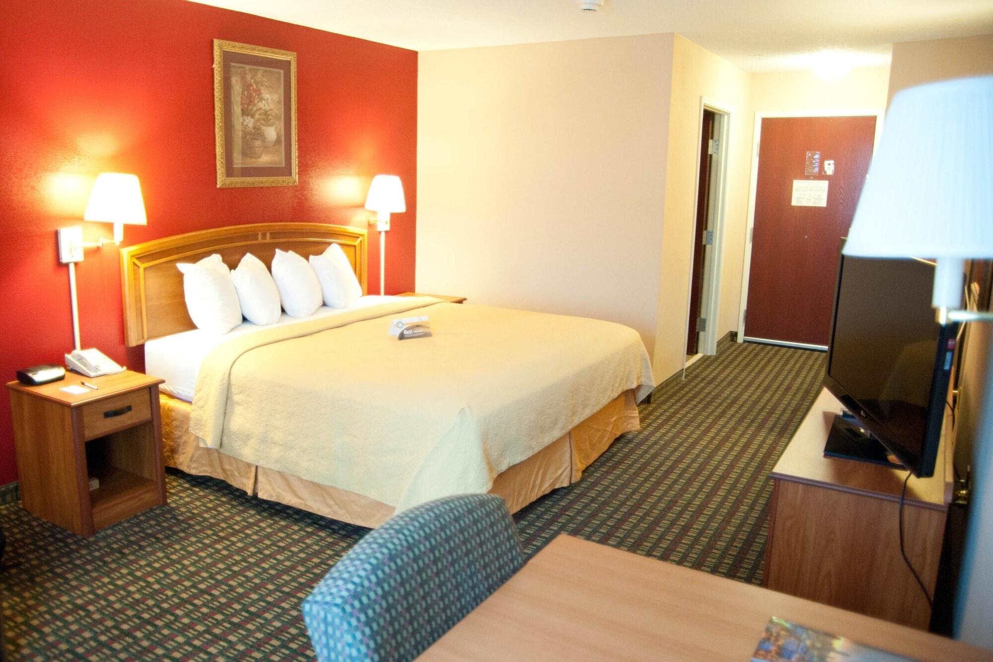 Quality Inn & Suites Airport Austin Room photo